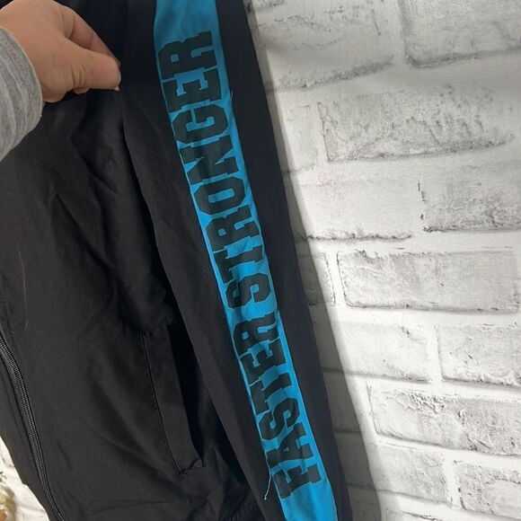 Just be Free Zip Up Hoodie Jacket ‘Faster Stronger’ Sweatshirt Size Small - Picture 2 of 4